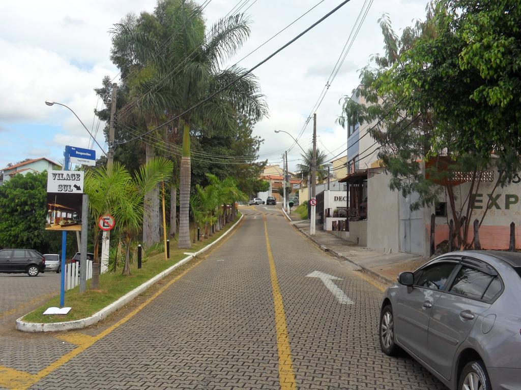 Pousada Familiar Vilage Bed & Breakfast Homestay Volta Redonda Exterior photo